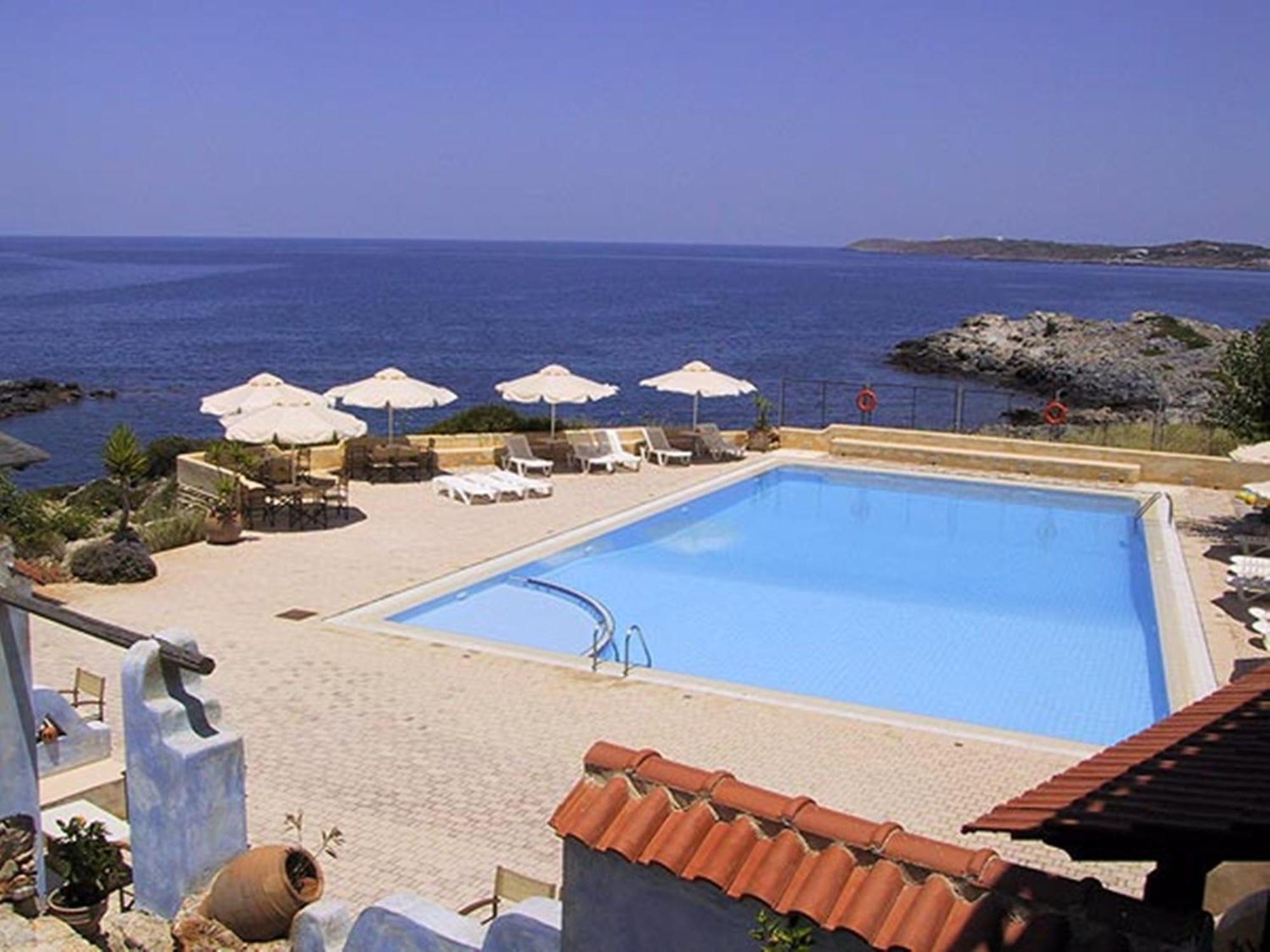 Giorgi'S Blue Apartments Kalathas Eksteriør bilde